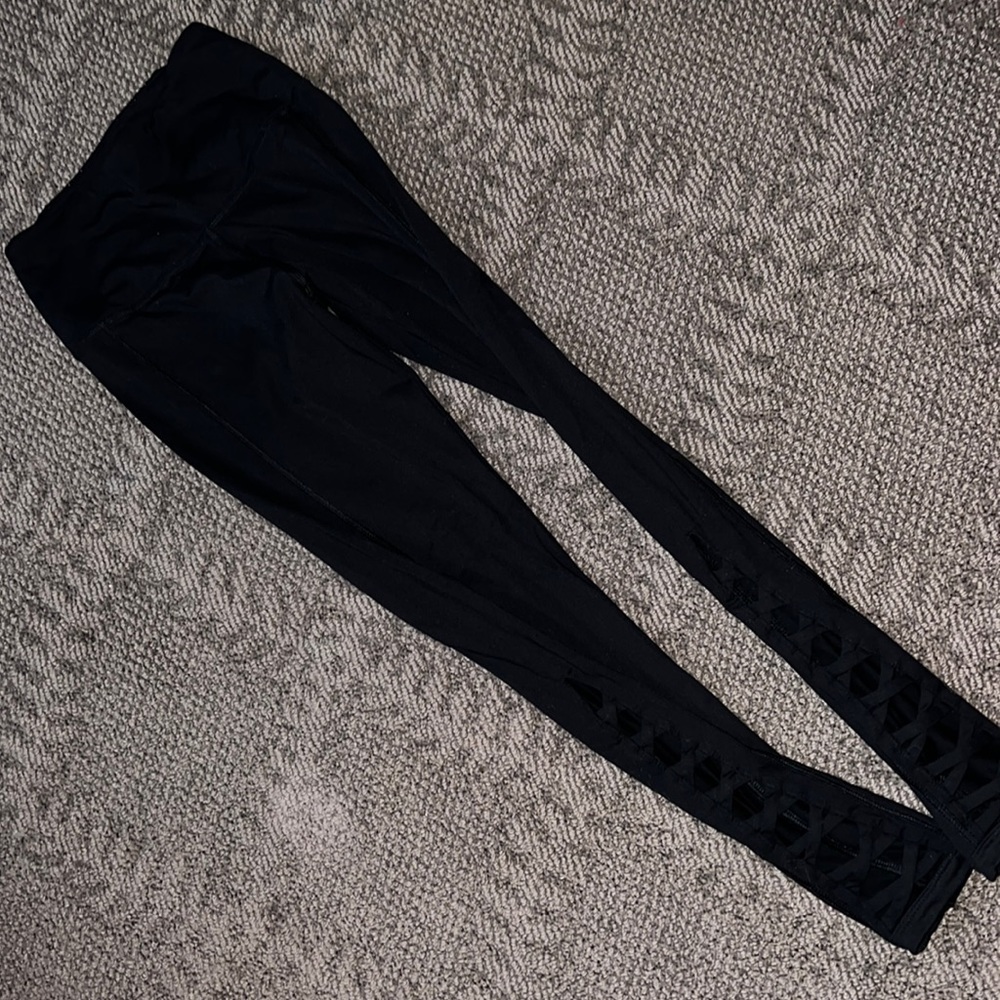 PINK Ultimate Tie Leggings